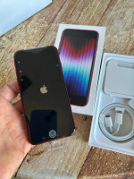 iPhone SE RED 2024