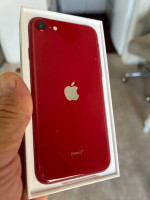 iPhone SE RED 2024