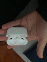 Airpods 2 noise cancellation