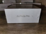 Apple AirPods Pro (2nd Generation) AirPods With MagSafe Charging Case