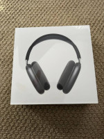 AirPods Max Black & Silver