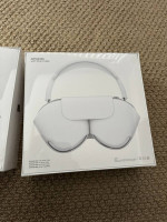 AirPods Max Black & Silver