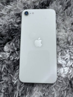 Apple iPhone SE UNLOCKED 2020 MODEL