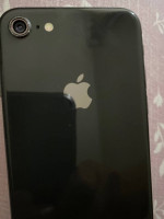 Iphone 8 unlocked good cond