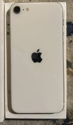 Like New Iphone SE 3rd Gen. Unlocked 64GB White