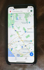 Apple iPhone XR 128 GB (Product) Red, factory unlocked. New battery