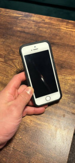 iPhone 5SE - 64GB