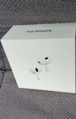 Apple AirPods Pro ( 2nd Generation )