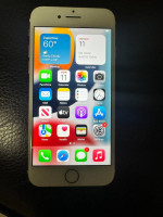 iphone 7 factory unlock ( can be use with any company)128gb