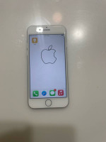 Unlocked iPhone 8 64 GB- Silver/White