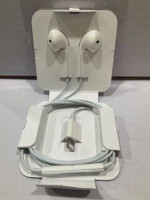 EarPods (Lightning Connector)