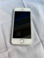 iPhone SE 32 GB 1st generation Unlocked Silver