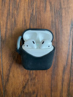Apple AirPods Generation 2