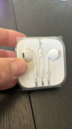 Brand New Wired Apple AirPods 3.5mm