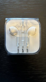 Brand New Wired Apple AirPods 3.5mm