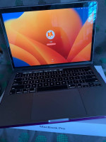 Apple 16gb MacBook PRO 512gb
