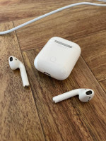Apple - AirPods - (2nd generation)