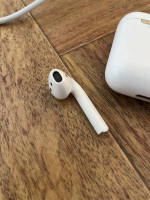 Apple - AirPods - (2nd generation)