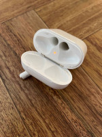 Apple - AirPods - (2nd generation)