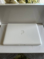 Apple MacBook Unibody A1342 13” Production Laptop Intel 6GB RAM 256GB
