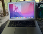 Apple MacBook Air 13" Intel Core i7 2.2 GHz 256 GB SSD 8 GB DDR3 2017