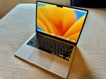 MacBook Air M2 13.6” Starlight 256GB SSD 8GB RAM - Still Under Warrant