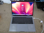 2017 Apple MacBook Pro Touch Bar intel Core i7 w/ Warranty
