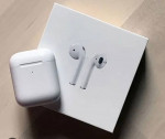Apple Airpods 2nd Gen ! New in the selaed Box