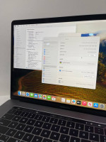 2019 Macbook Pro 15 inch -32GB Ram/ i9-