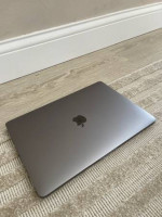 2019 Macbook Pro with i7 & 512gb
