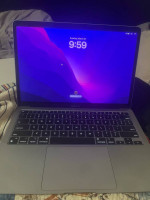 Macbook air 13.3” M1 chip