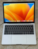 2017 13" Apple MacBook Pro i7 16GB/500GB SSD