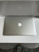 Apple MacBook Air A1466 13” Laptop Intel i5 4GB RAM 256GB SSD MacOS Bi