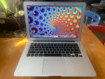 13” MacBook Air 1.4i5 4r 128sd / 2014 *Includes adapter
