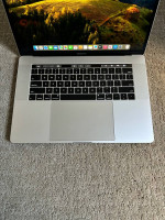 MacBook Pro 15” 6 core i7 Touchbar