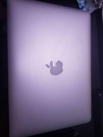 MacBook Pro 13" 2.4GHz Core i5 256GB SSD 8GB A1502