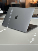 2020 MacBook Pro 13" i5