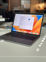 2017 MacBook Pro 13" TouchBar i7 16GB