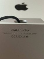 Apple Studio Display 5K Retina Display (27-inch) - Macbook