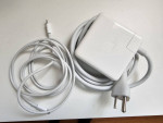 Apple MacBook Air 13" 128GB i5 1.60 GH 8GB Mint Condition