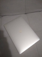 2018 macbook pro 15.4 inch