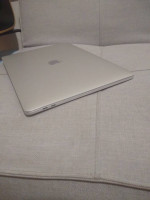 2018 macbook pro 15.4 inch