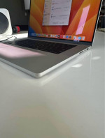 2023 MacBook Pro 16" M2 Pro 32GB Ram