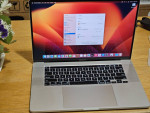 Macbook pro 16" screen. 2019 like new
