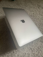Macbook Pro 2019 (w/ apple care!)
