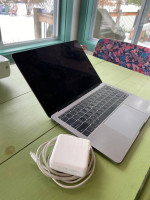 Apple MacBook Pro 13-inch 2.3GHz Core i5, 256GB - Space Gray - 2017