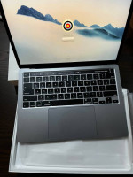 2020 Macbook Pro 13" 16GB Ram 500GB HD