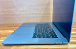 Apple MacBook Pro 15” 2018 2.9Ghz i9 16GB RAM 500GB SSD Radeon Pro 560