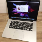 2018 15” MacBook Pro Touchbar 2.6Ghz i7 512GB 16GB Dual Graphics Mint