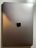 MACBOOK AIR 13" A1932 2018 LAPTOP (PRETTY GOOD)